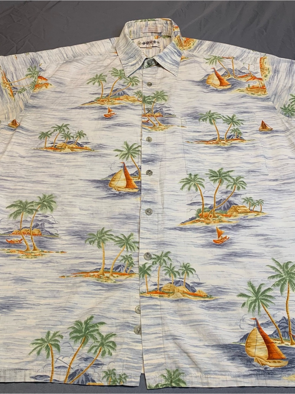 Campia Moda Men’s Hawaiian Shirt Vintage Short Sleeve Button-Up, Size Large